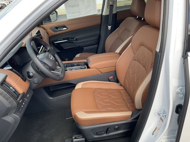 New 2026 Nissan Pathfinder Platinum w/ Accent Package image 10