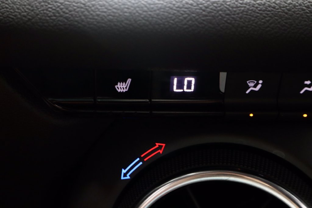 Used 2024 Chevrolet Blazer LT w/ Convenience Package FWD image 4