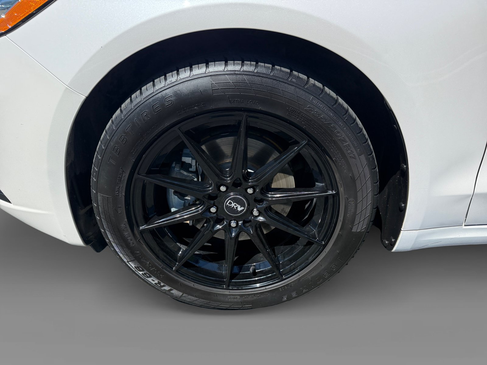 Used 2020 Ford Fusion SE FWD image 9