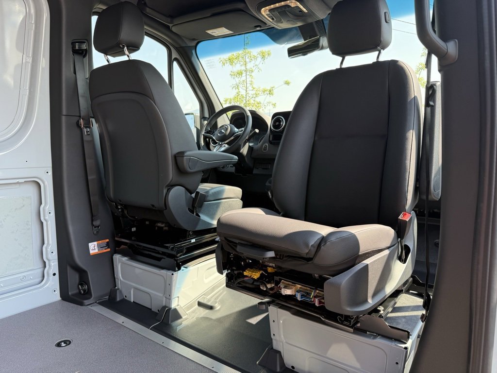 New 2025 Mercedes-Benz Sprinter 2500 image 14