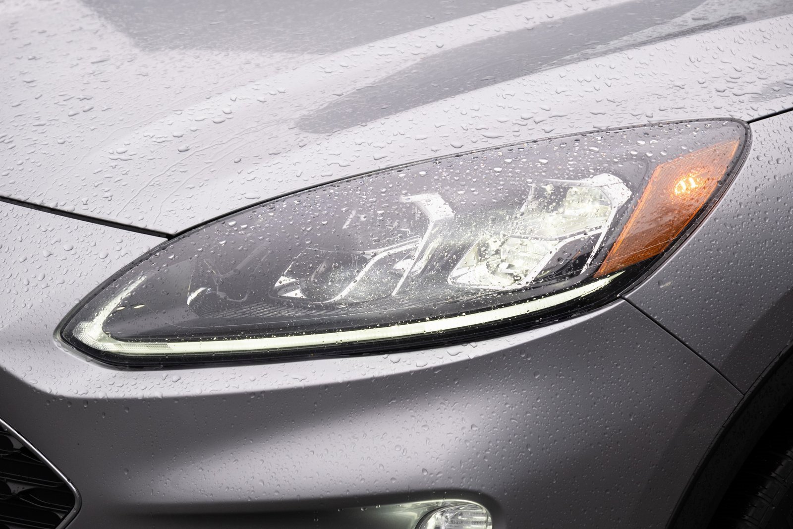 Used 2021 Ford Escape Titanium image 23