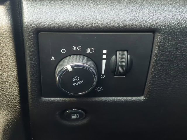 Used 2020 Jeep Grand Cherokee Limited image 30