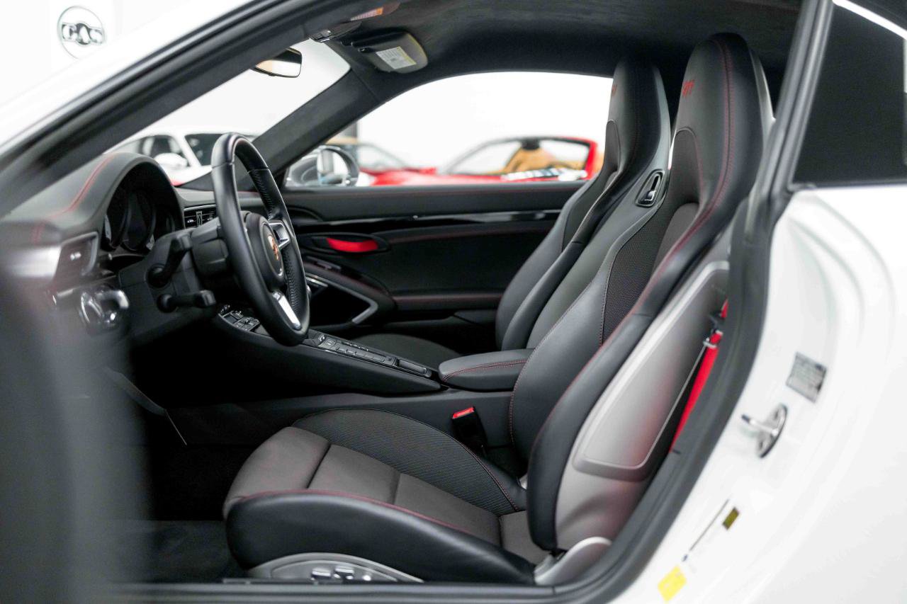 Used 2018 Porsche 911 Carrera T RWD image 45