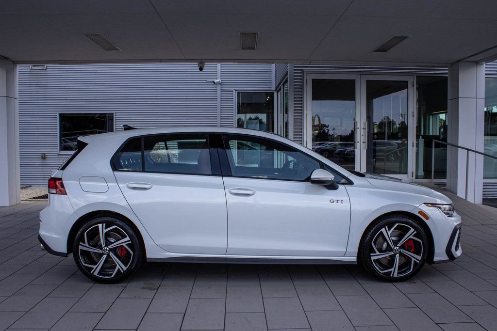 New 2025 Volkswagen GTI SE image 20