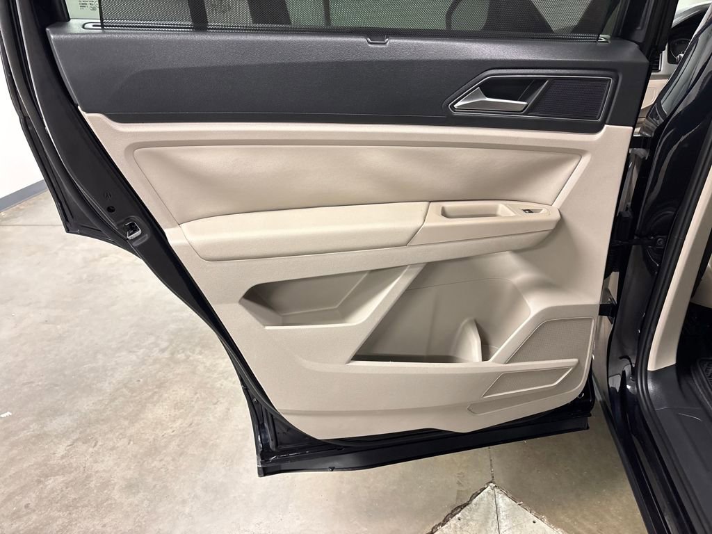 Used 2018 Volkswagen Atlas SE image 28