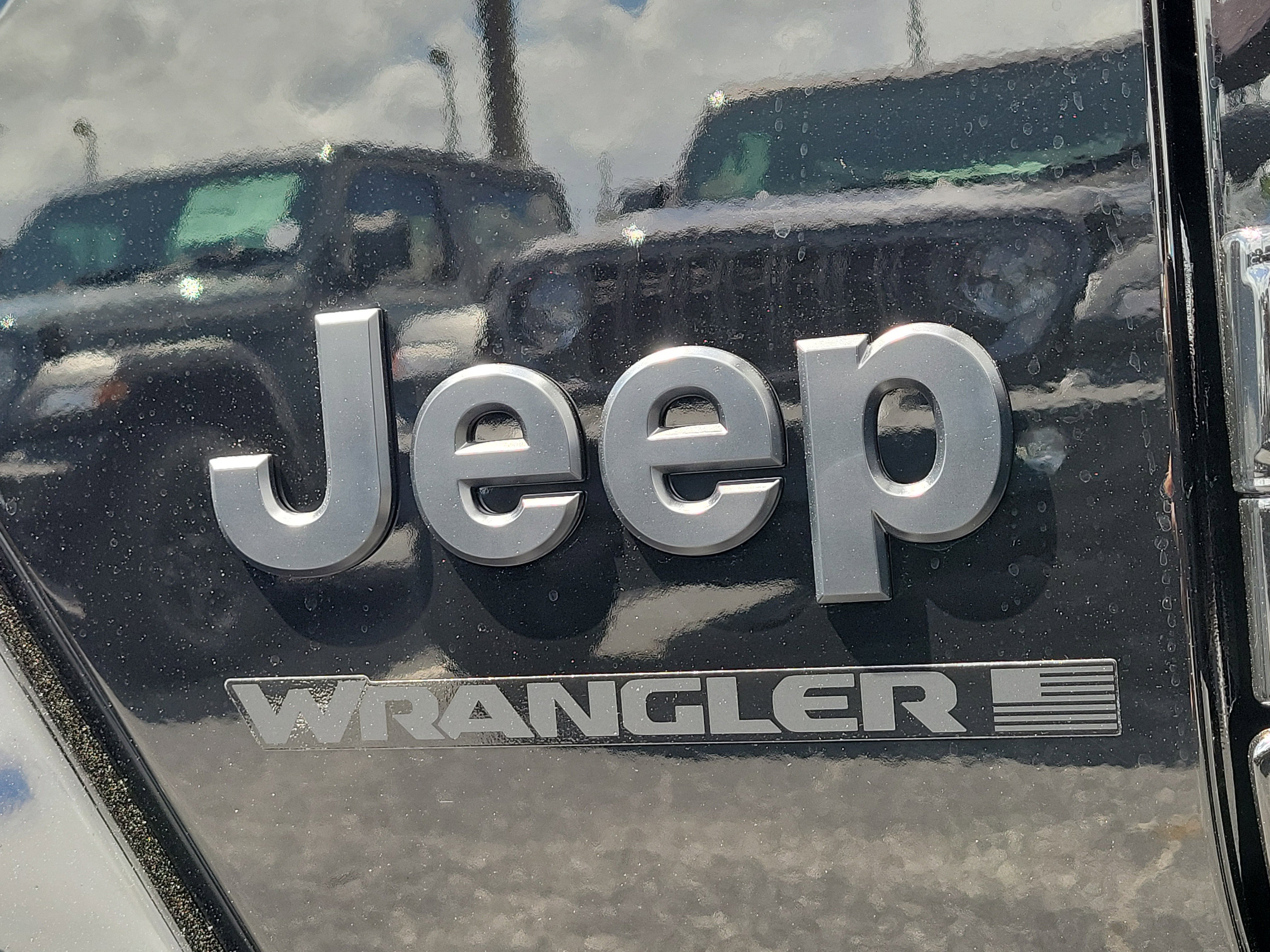 New 2026 Jeep Wrangler Unlimited Sahara AWD/4WD image 7