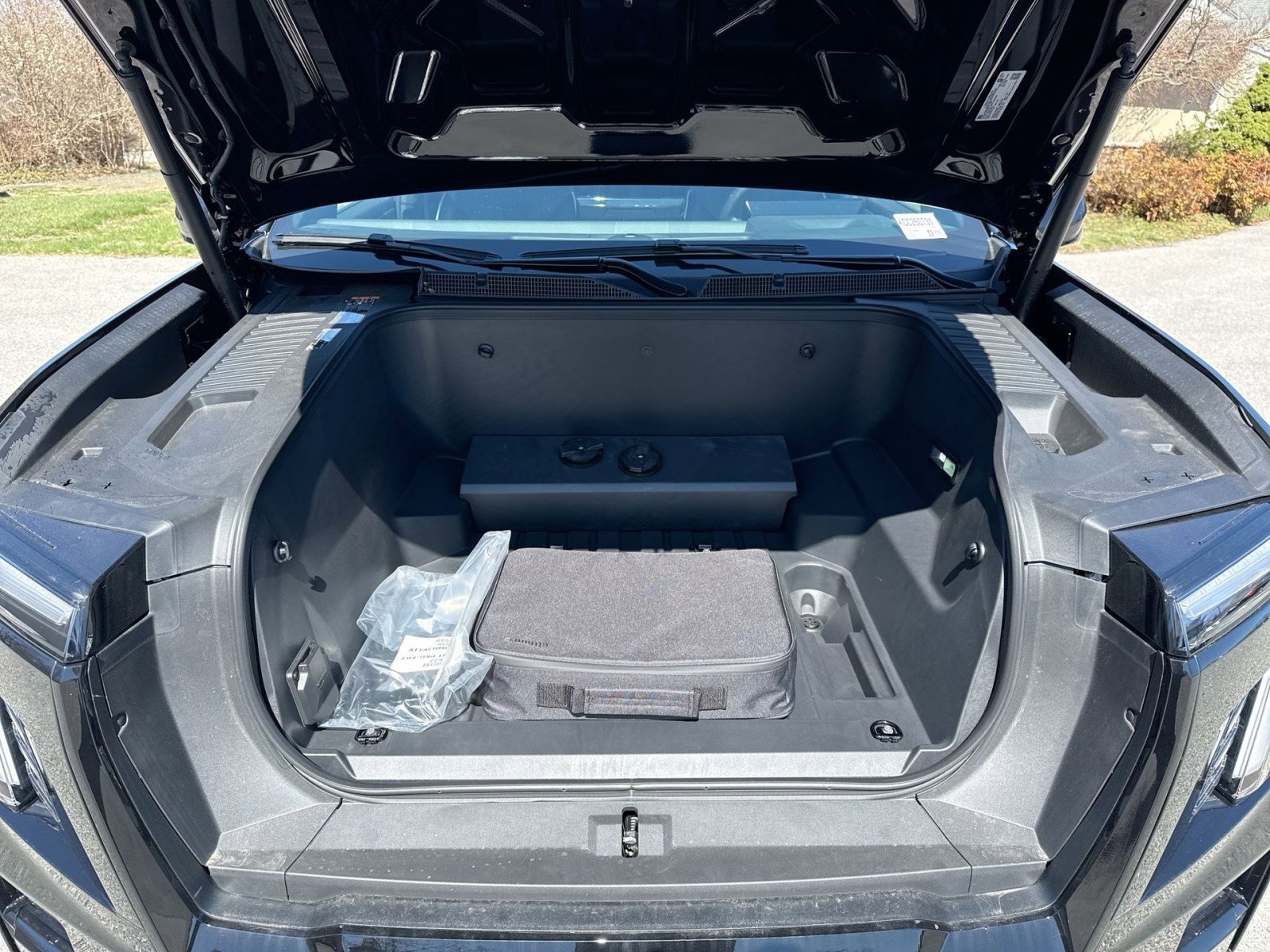 New 2026 GMC Sierra EV Elevation image 24