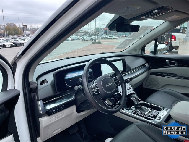 Used 2023 Kia Carnival SX Prestige image 13