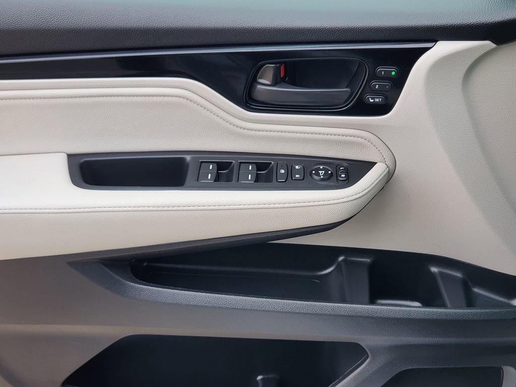 Used 2025 Honda Odyssey Touring image 28