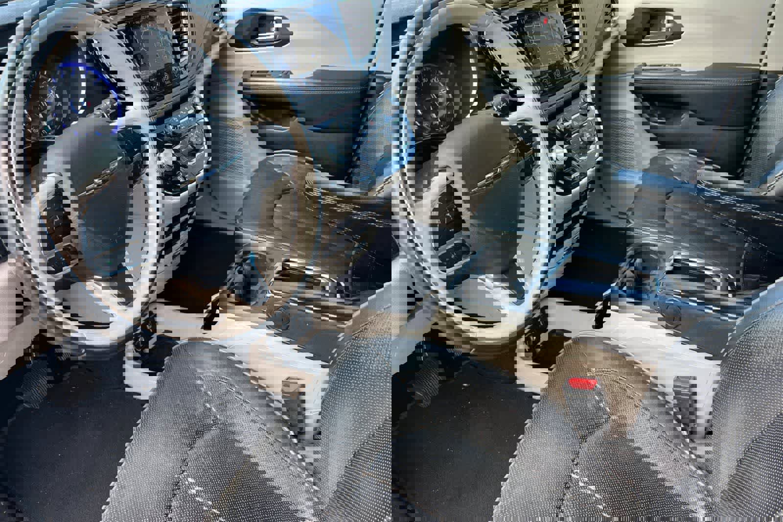 Used 2020 Chrysler Pacifica Limited FWD image 14