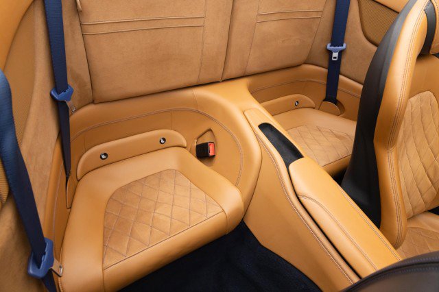 Used 2015 Ferrari California T image 40