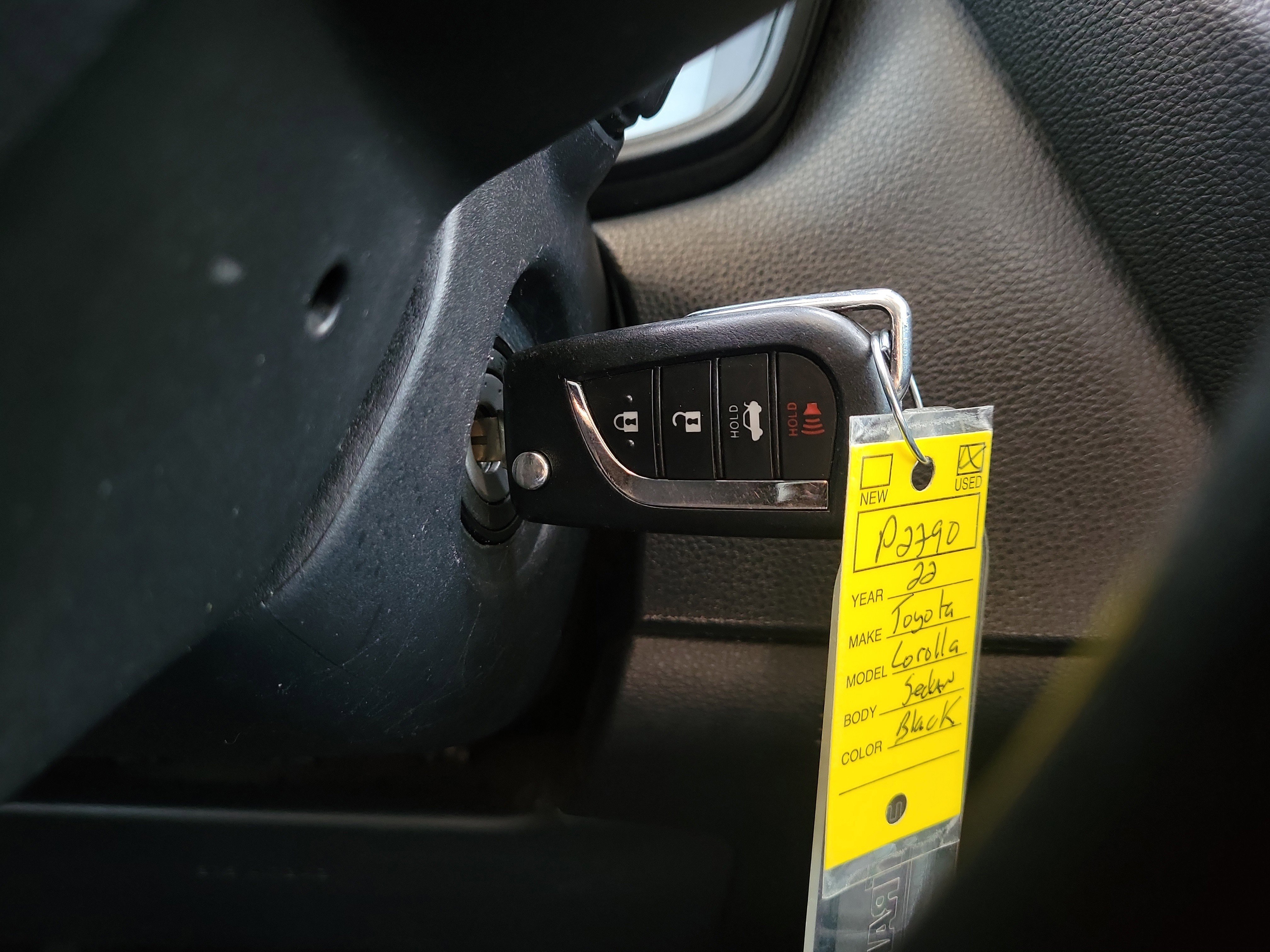 Used 2022 Toyota Corolla LE image 23