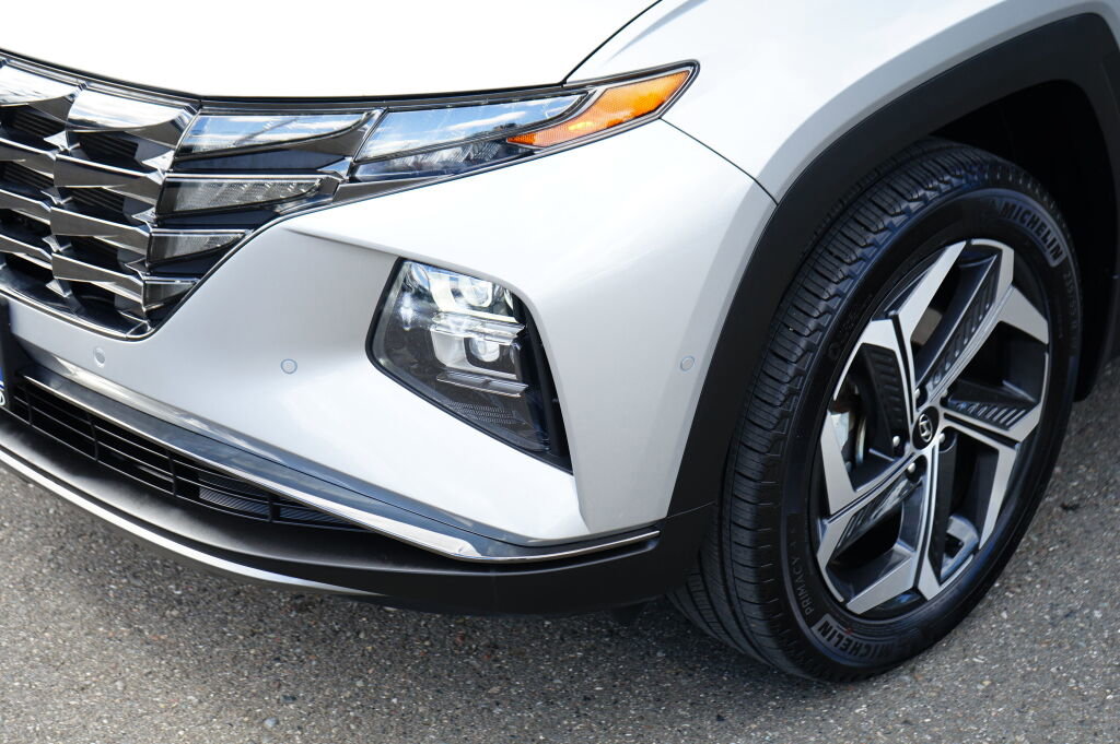 Certified 2023 Hyundai Tucson Limited AWD/4WD image 9