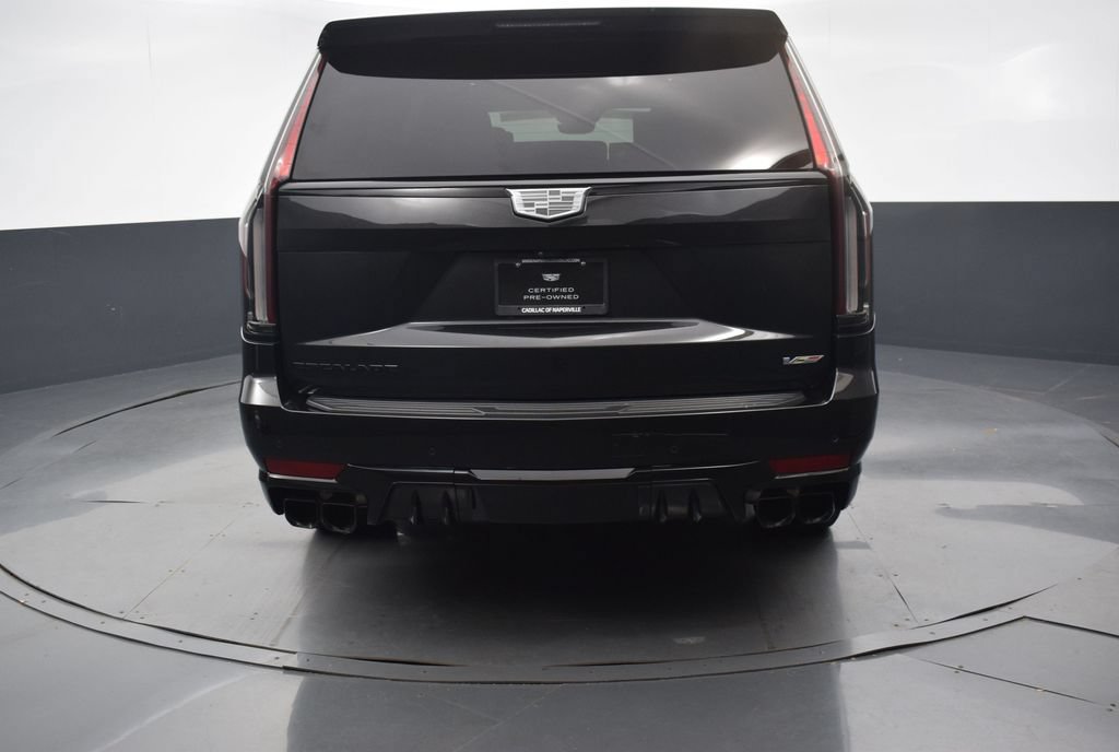 Certified 2024 Cadillac Escalade ESV V w/ LPO, ONYX Package AWD/4WD image 5