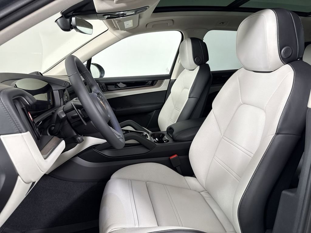 New 2026 Porsche Cayenne image 5
