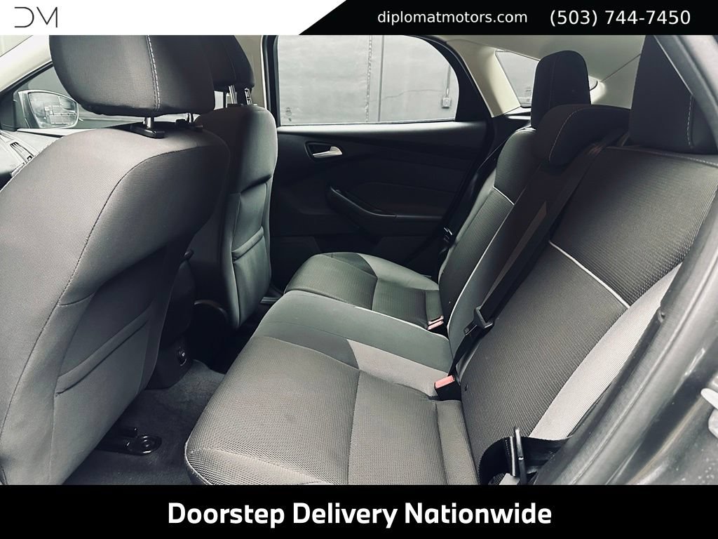Used 2014 Ford Focus SE w/ SE Winter Package FWD image 22