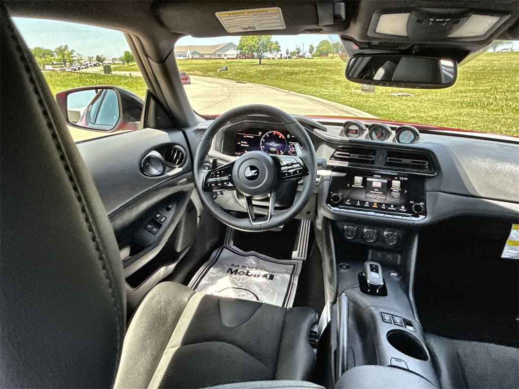 New 2025 Nissan Z Performance w/ Floor Mat Package image 38