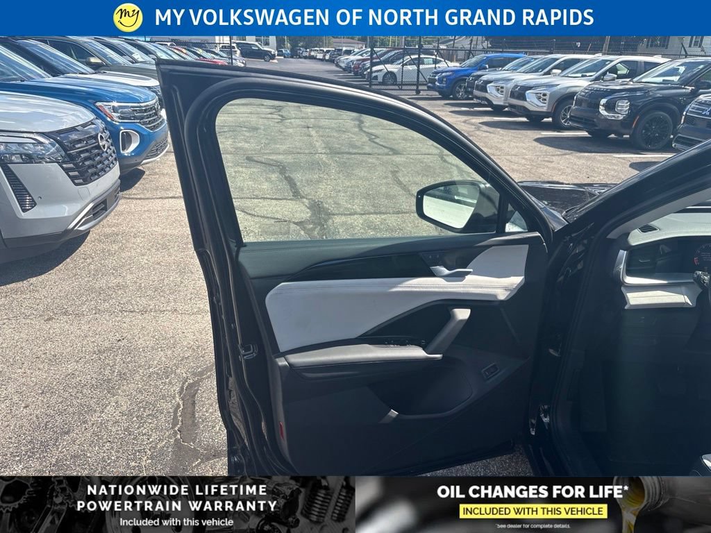 New 2026 Volkswagen Tiguan SE AWD/4WD image 6