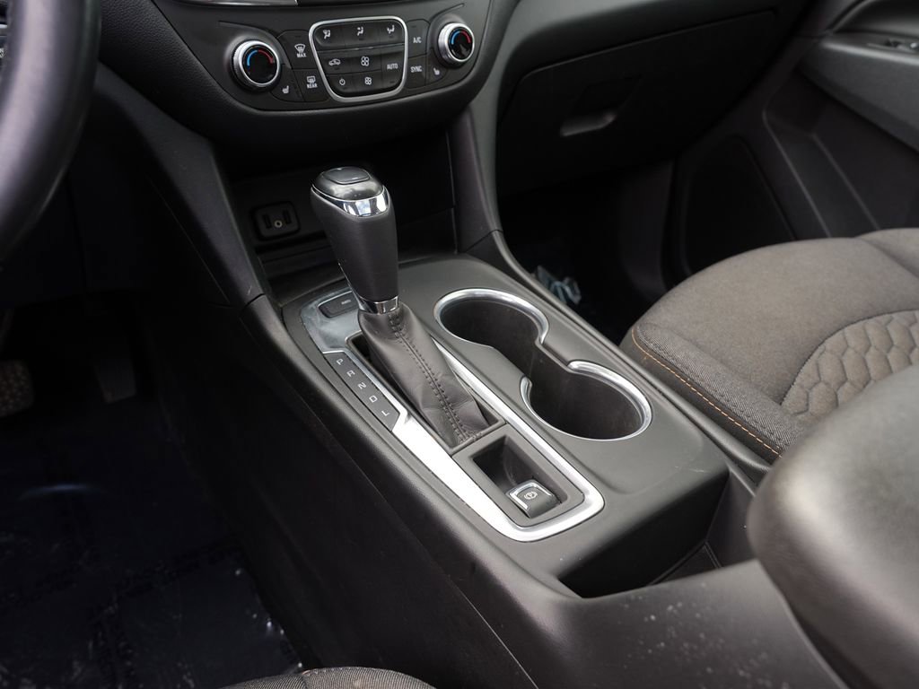 Used 2018 Chevrolet Equinox LT w/ Sun & Infotainment Package image 24