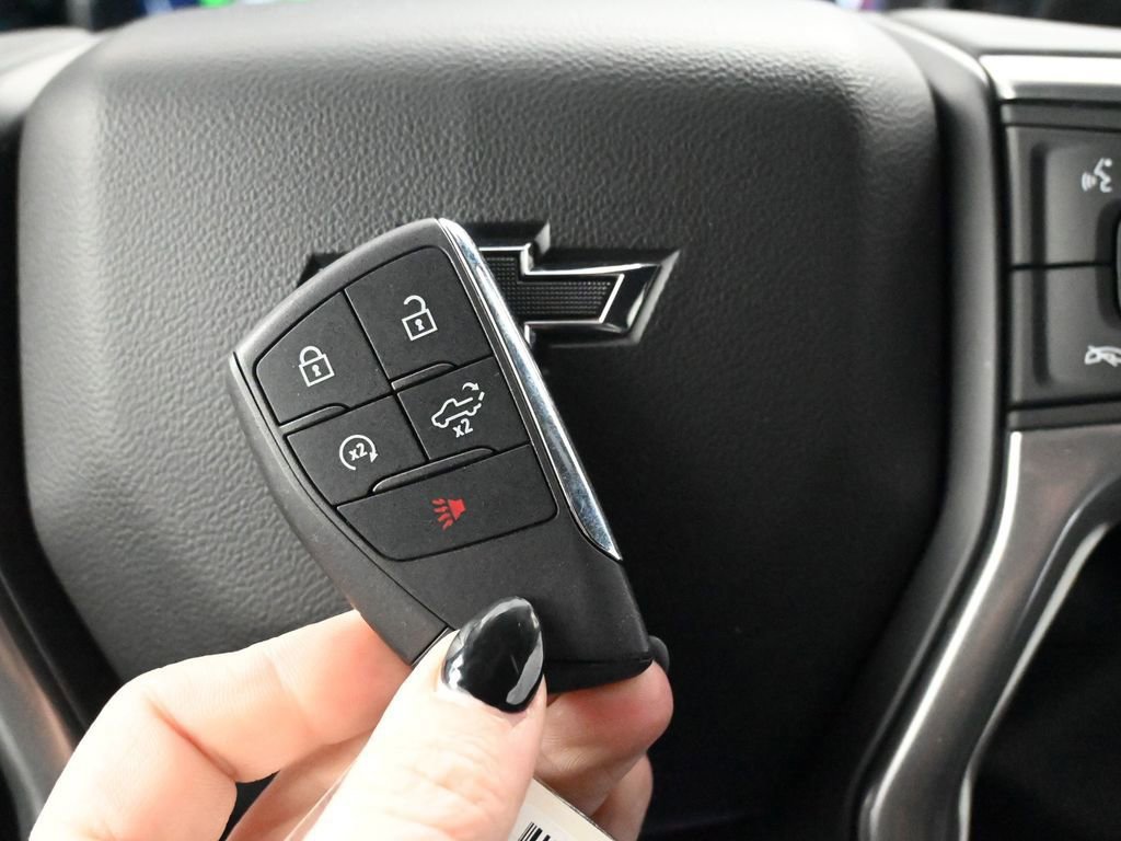 Used 2025 Chevrolet Silverado 1500 LT Trail Boss w/ LPO, Dark Essentials Package image 38