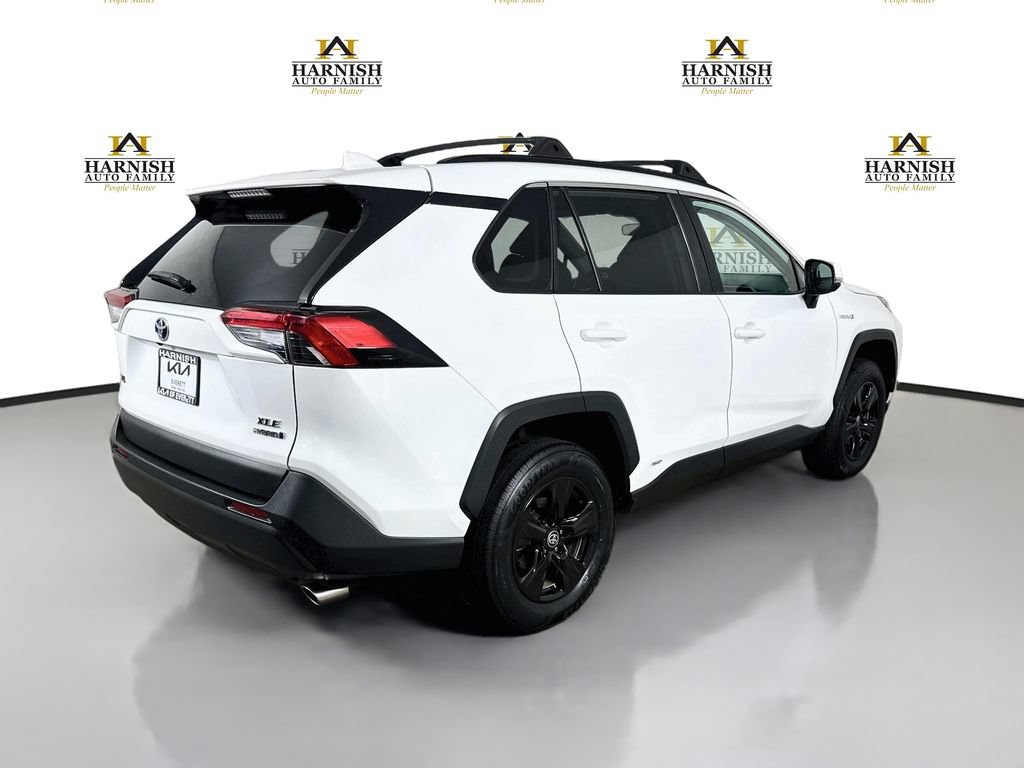 Used 2021 Toyota RAV4 XLE w/ XLE Grade Weather Package AWD/4WD image 7
