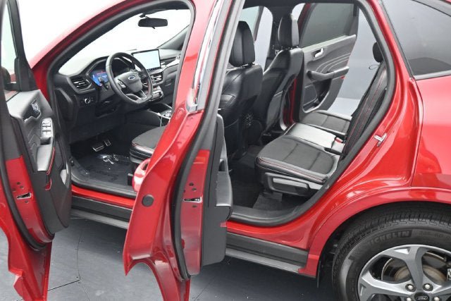 Certified 2023 Ford Escape ST-Line w/ Tech Pack #1 AWD/4WD image 21