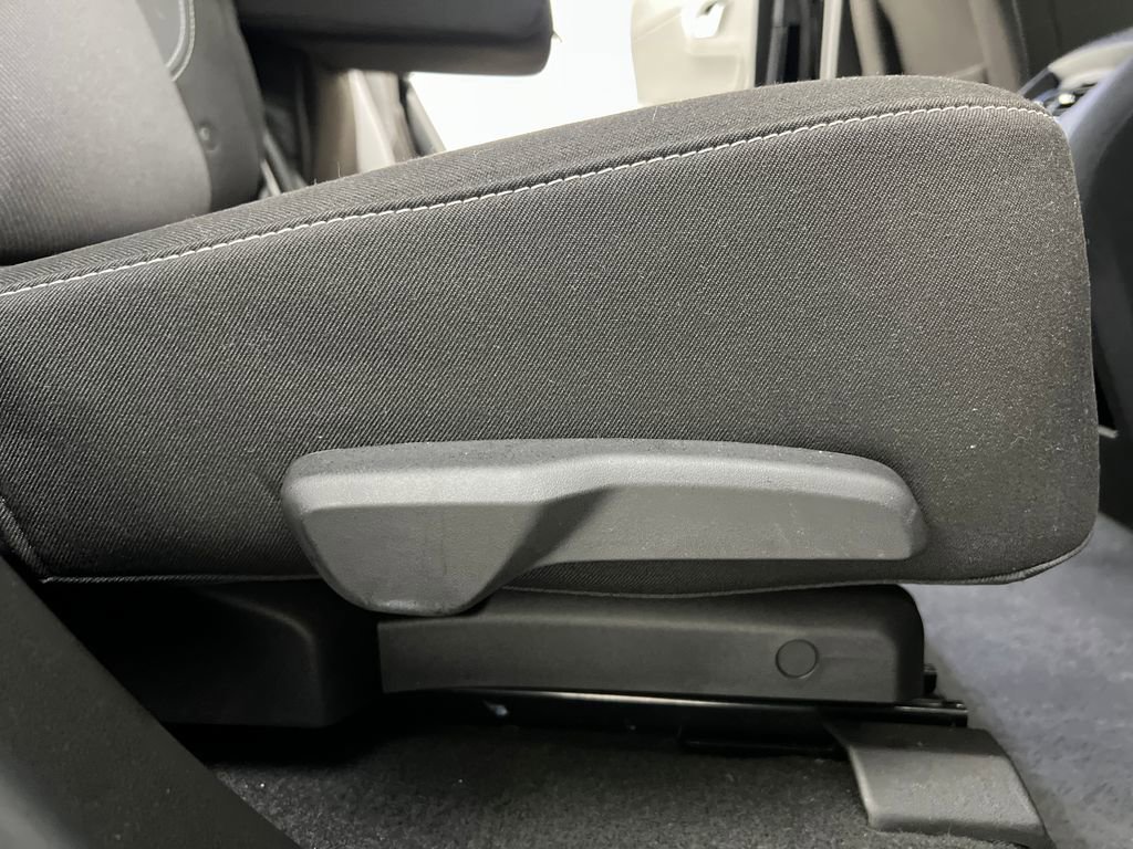 Used 2025 Chevrolet Blazer LT image 18