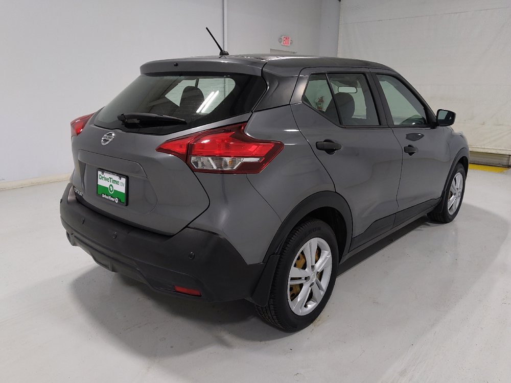 Used 2020 Nissan Kicks S image 9