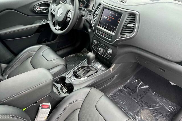 New 2023 Jeep Cherokee Altitude Lux w/ Lux Elite Package image 16
