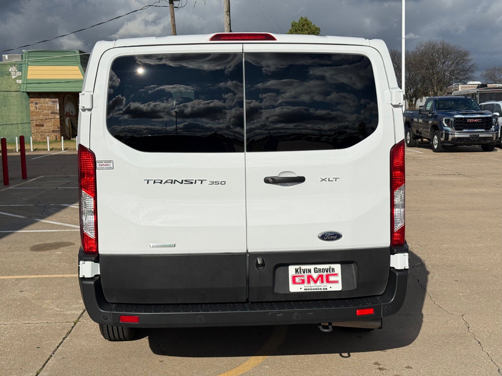 Used 2023 Ford Transit 350 XLT image 4