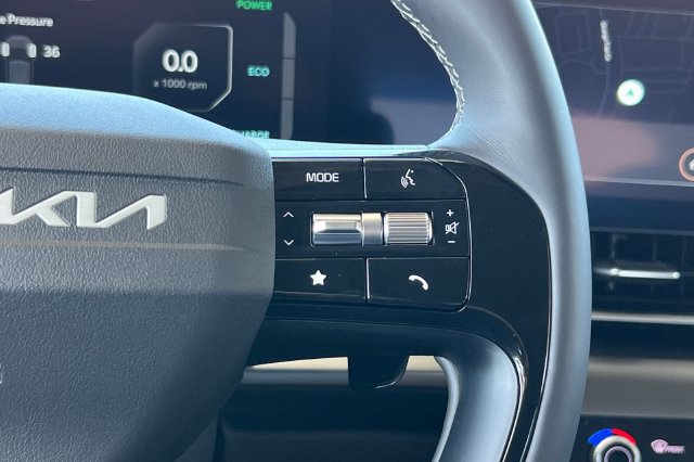 New 2027 Kia Carnival SX FWD image 31