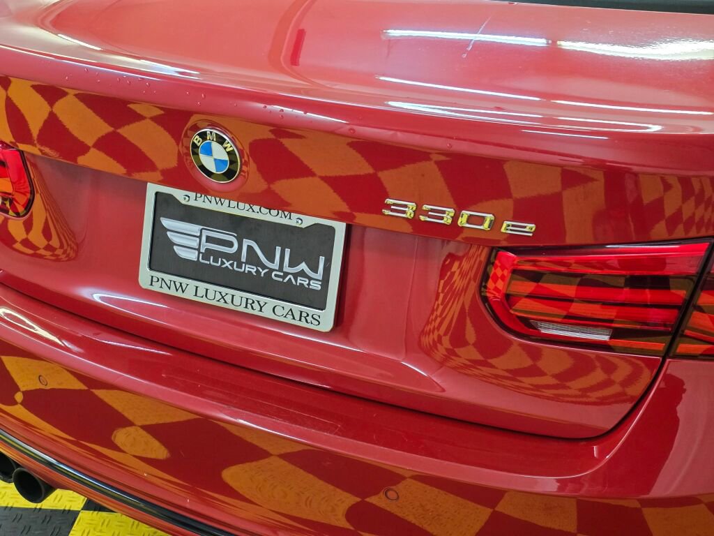 Used 2017 BMW 330e image 13