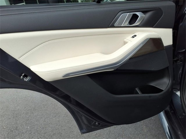 Used 2022 BMW X5 xDrive40i w/ Premium Enhanced Package image 9