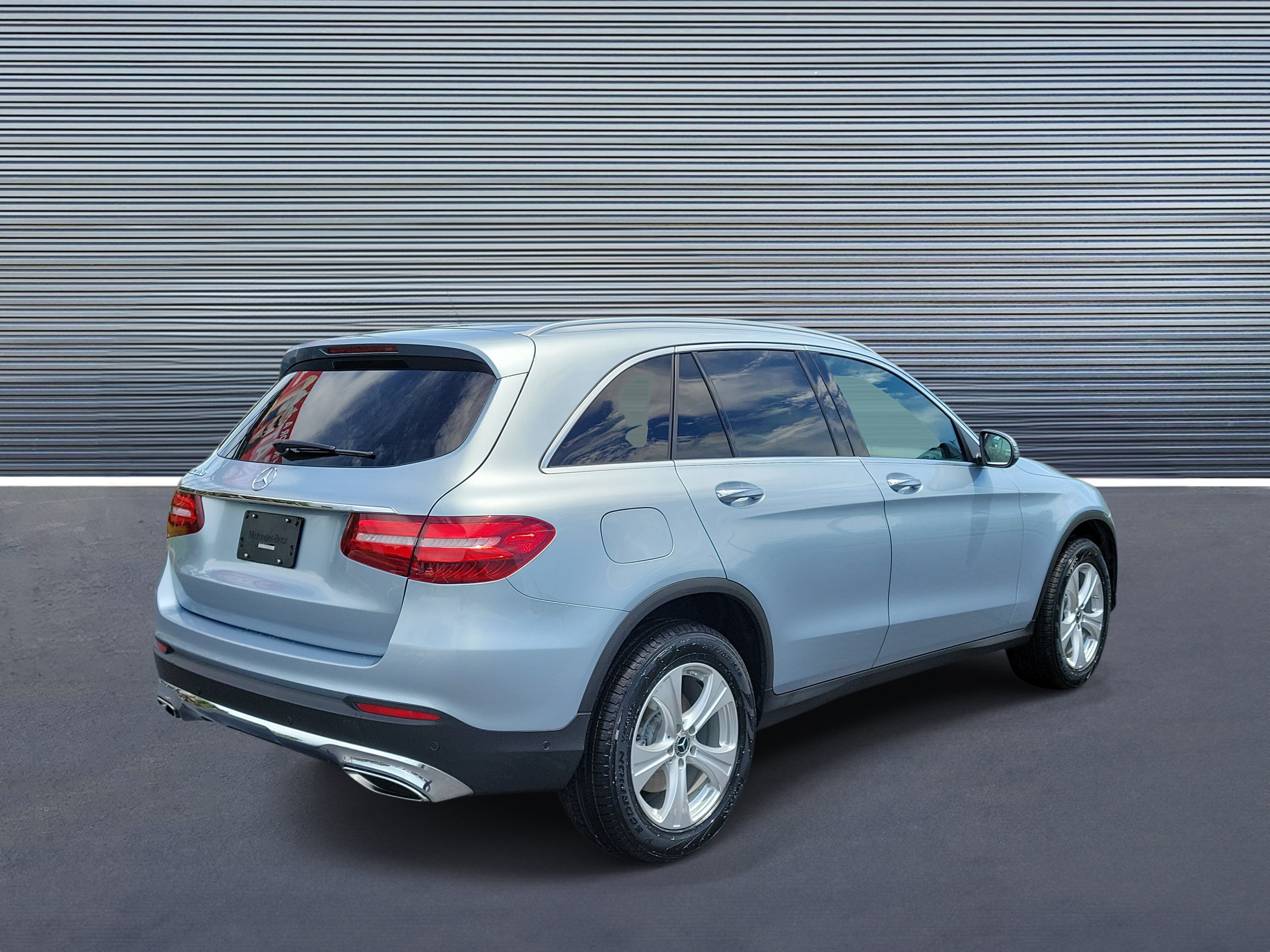 Used 2018 Mercedes-Benz GLC 300 image 3