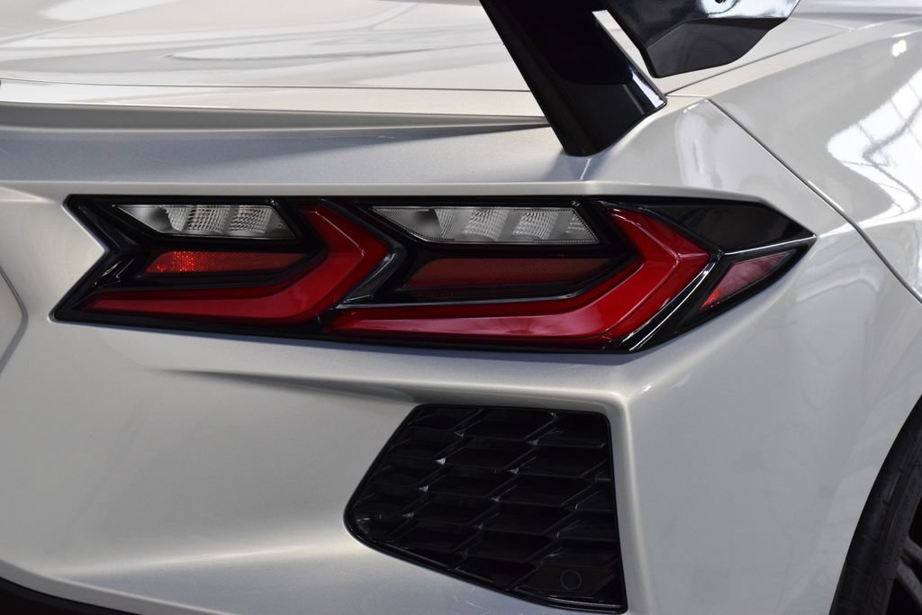 Used 2022 Chevrolet Corvette Stingray Preferred Conv w/ Z51 Performance Package RWD image 18