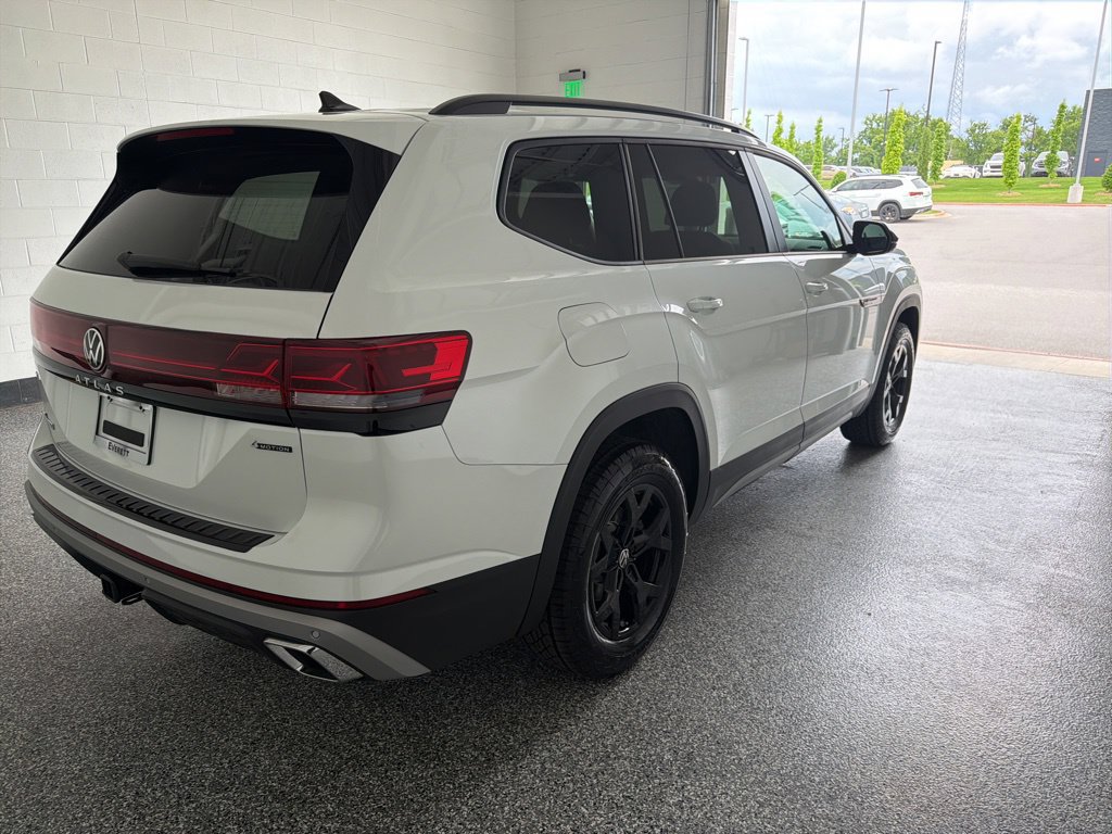 New 2026 Volkswagen Atlas Peak Edition AWD/4WD image 5