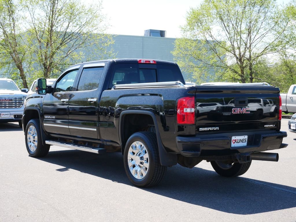 Used 2017 GMC Sierra 3500 Denali w/ Duramax Plus Package AWD/4WD image 8