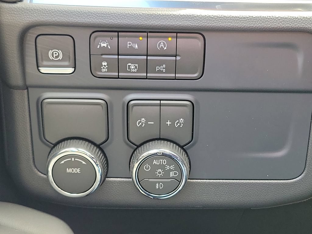 New 2026 Chevrolet Suburban LT w/ Comfort Package RWD image 13