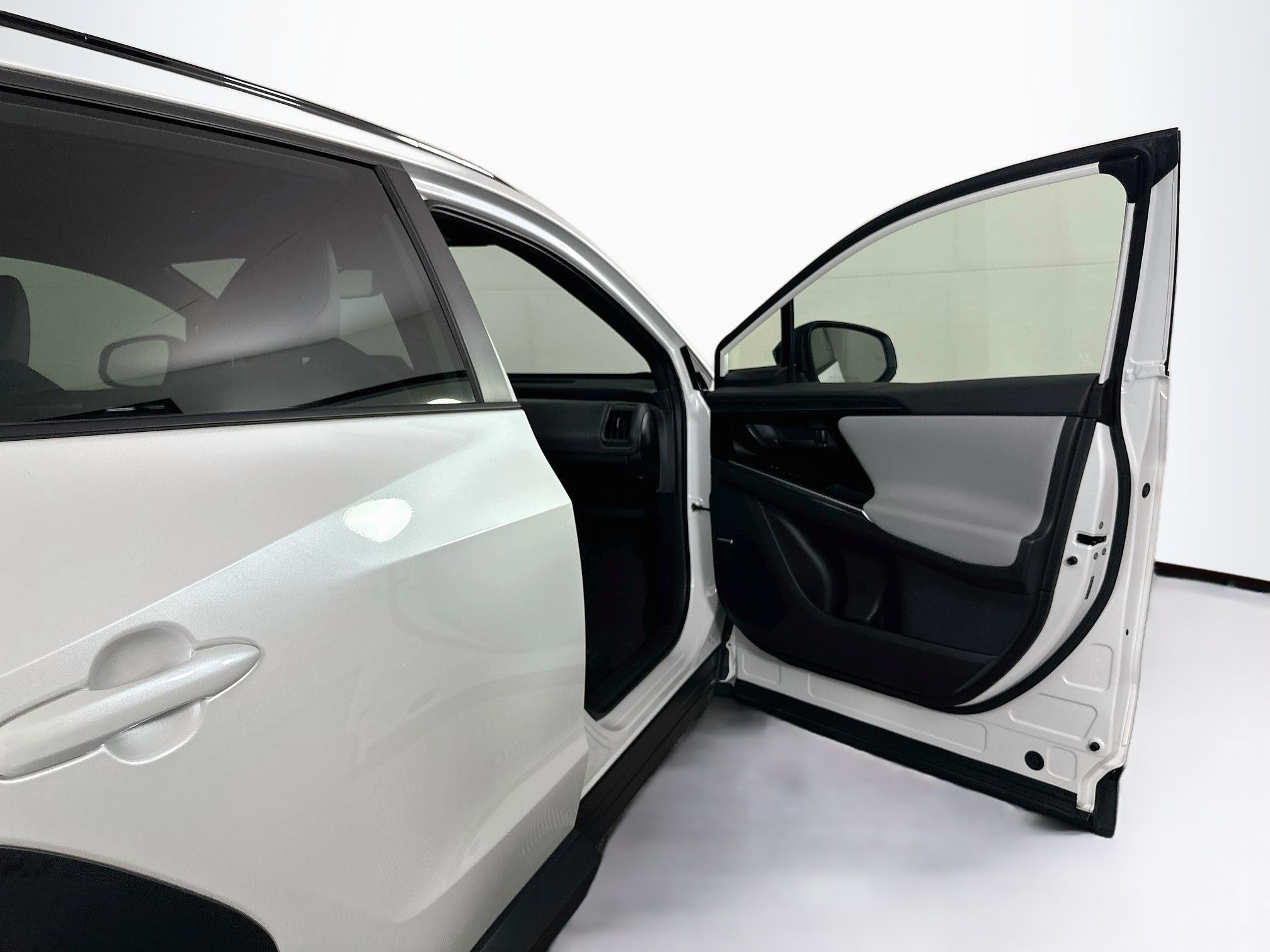 Used 2023 Subaru Solterra AWD image 33