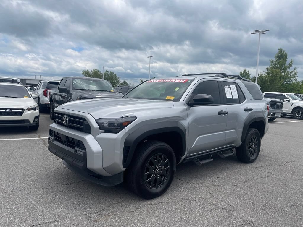Used 2025 Toyota 4Runner SR5 AWD/4WD image 3