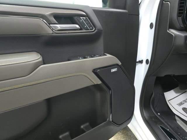 Used 2025 Chevrolet Silverado 1500 ZR2 w/ Technology Package image 15