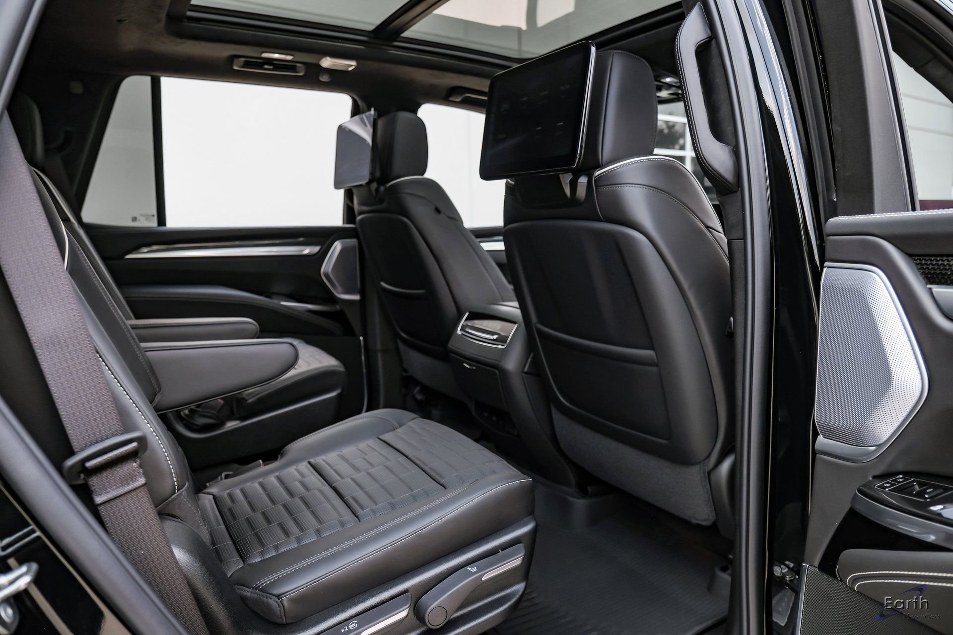 Used 2026 Cadillac Escalade V w/ LPO, Floor Liner Package image 79