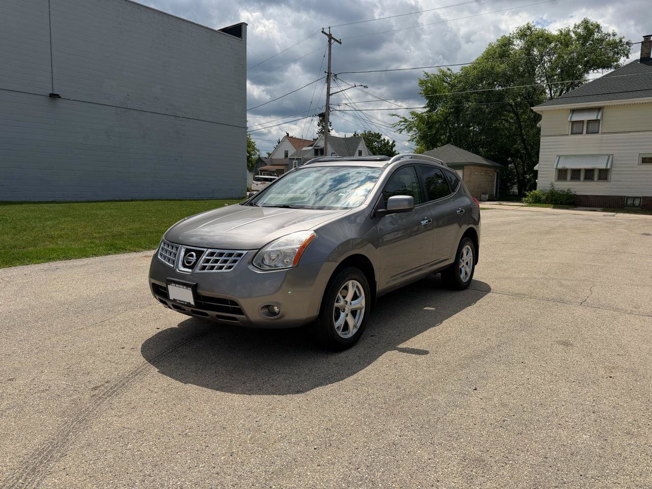 Used 2010 Nissan Rogue SL w/ Leather Pkg FWD image 3