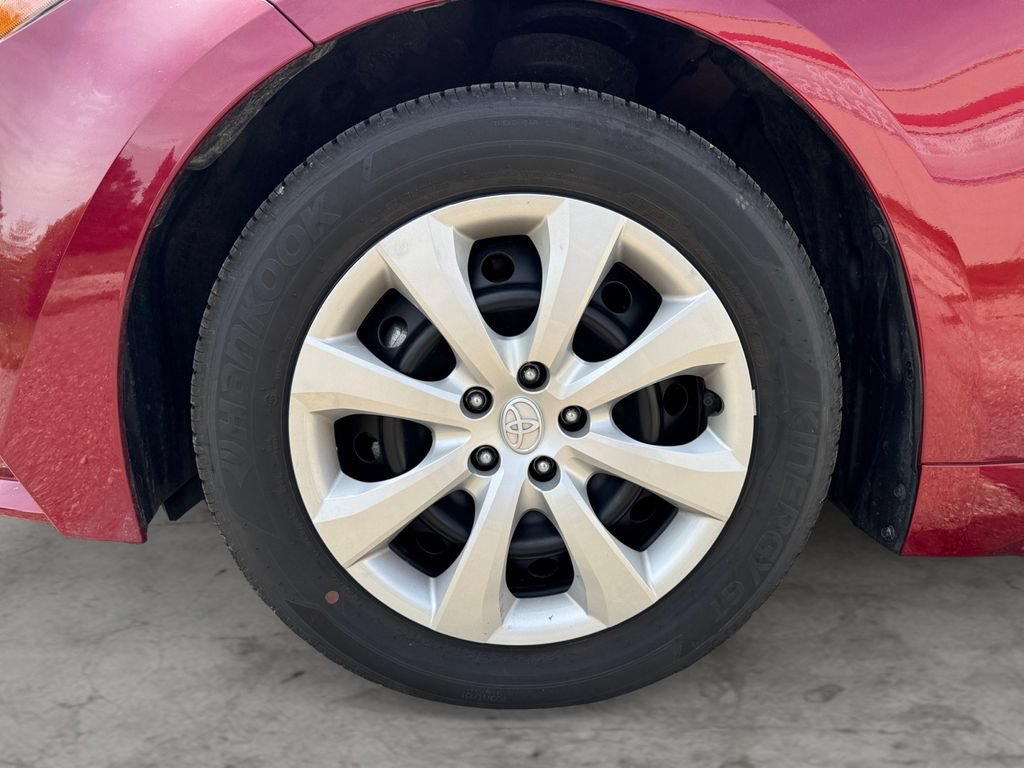 Certified 2025 Toyota Corolla LE FWD image 9