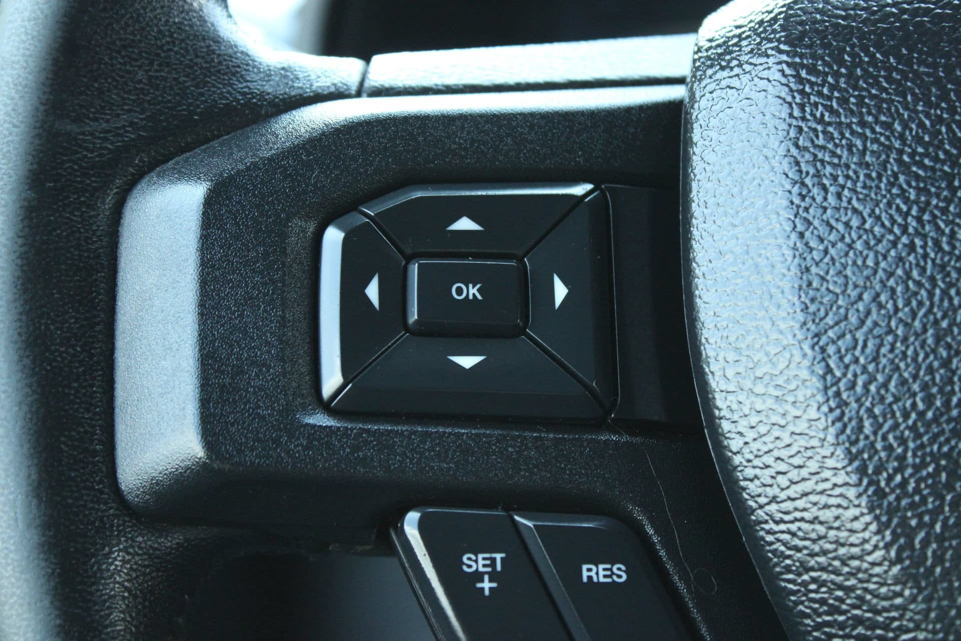 Used 2019 Ford F150 XLT w/ Equipment Group 302A Luxury AWD/4WD image 32