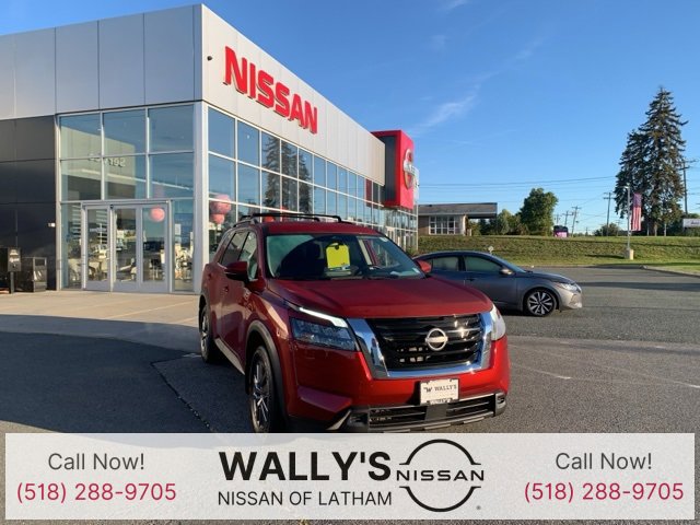 Used 2023 Nissan Pathfinder SV