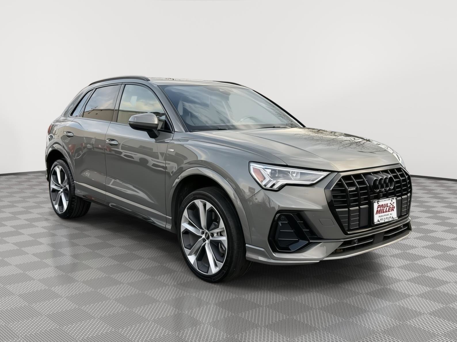 Used 2022 Audi Q3 2.0T Premium Plus image 3