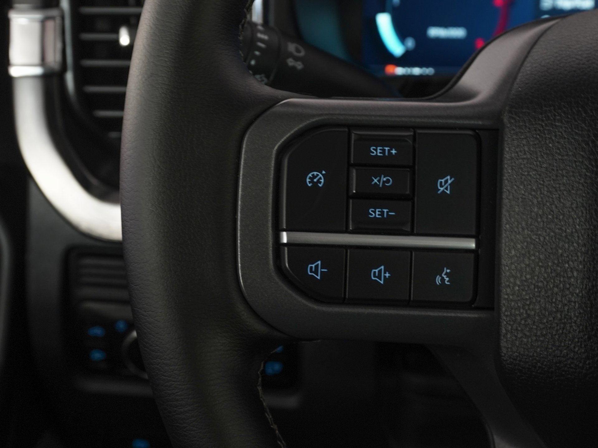 Used 2026 Ford F450 Lariat w/ FX4 Off-Road Package image 18