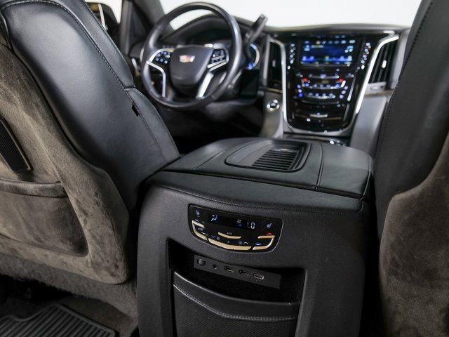 Used 2019 Cadillac Escalade ESV Platinum AWD/4WD image 23