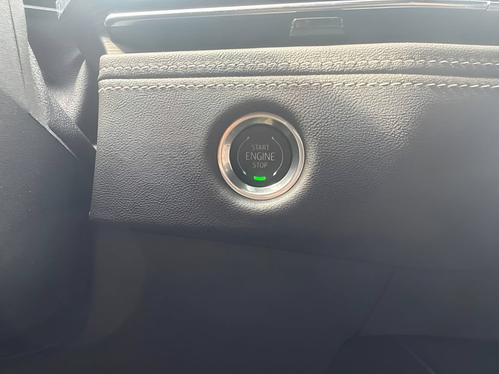 Used 2025 Cadillac Escalade Sport AWD/4WD image 20
